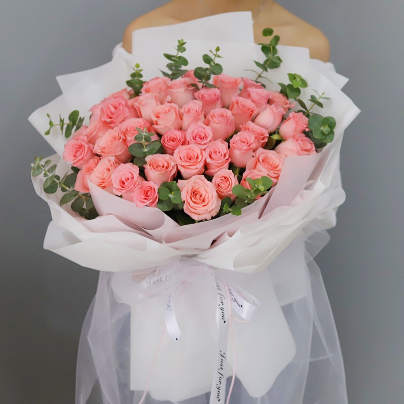 鲜花 公主假日-33朵粉玫瑰花束